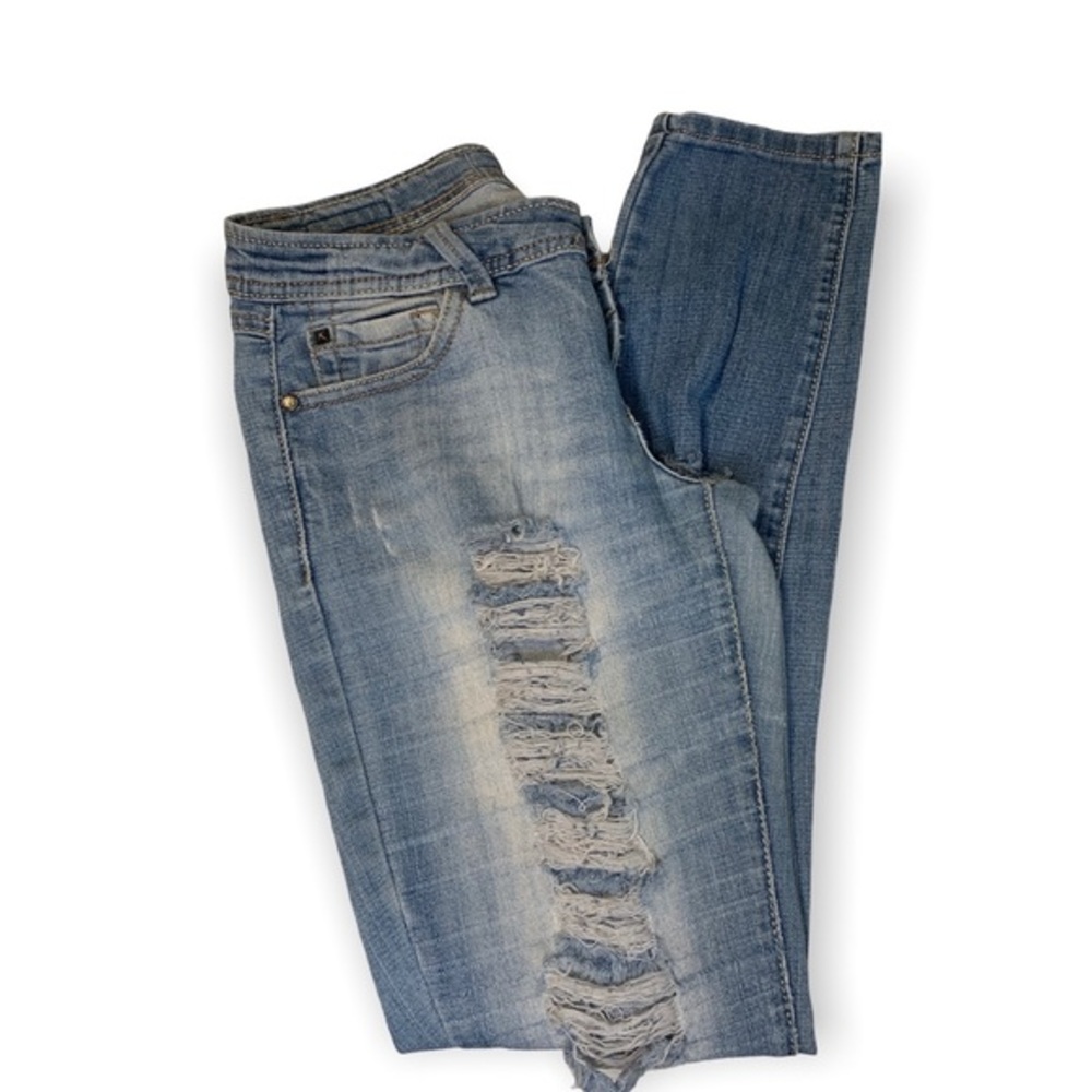 228🔆Premium Almost Famous Jeans Sz🔆